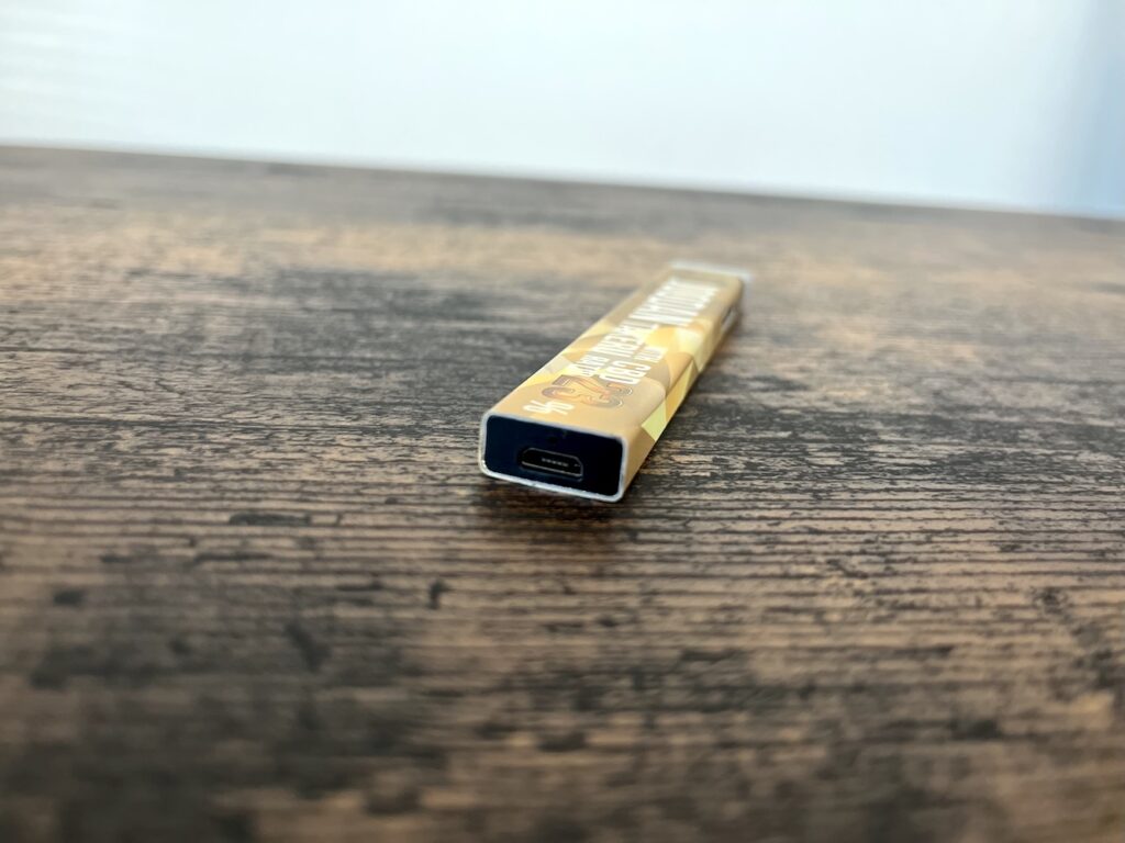 JOODAN CBDベイプ 充電口